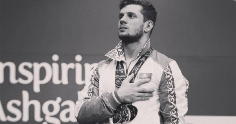 Қазақстандық ауыр атлеттің суициді: іс жабылды