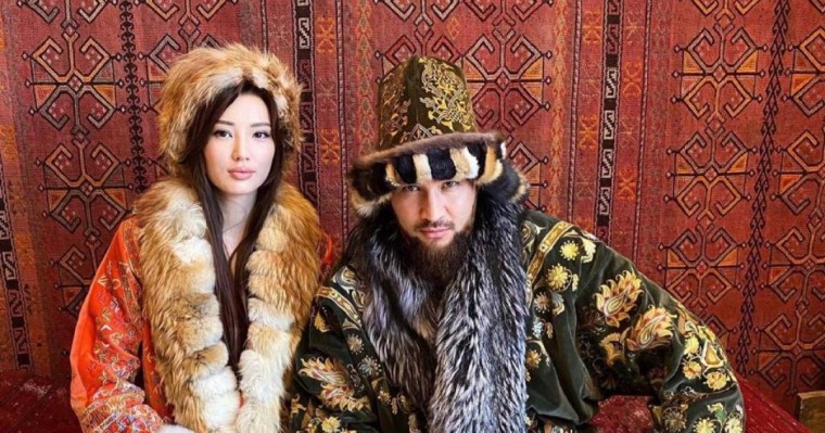 «Жігітің бар ма?»: Сәбина Алтынбекова күйеуімен қалай танысқанын айтып берді