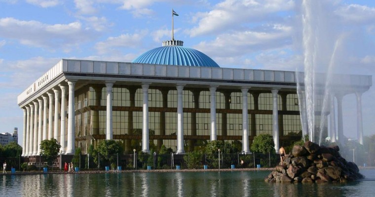 Өзбекстан Парламенті насвайды заңдастыру мәселесін қарады