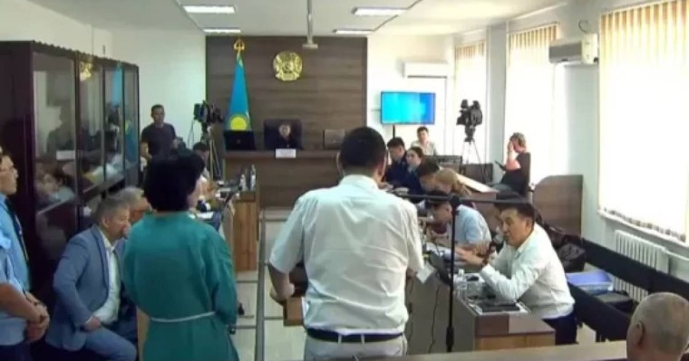 Шерзат Полаттың өлімі: Куәгер балконда тұрып бір топ адамның біреуді аяусыз ұрып жатқанын көрген