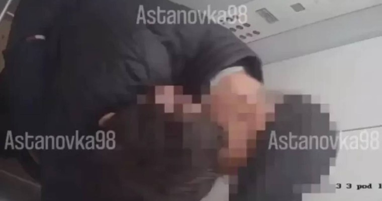 Астанада лифт ішінде аймаласып, сүйіскен екі еркек қамауға алынды