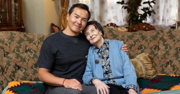 Рахат Әлиевтің анасы дүниеден озды