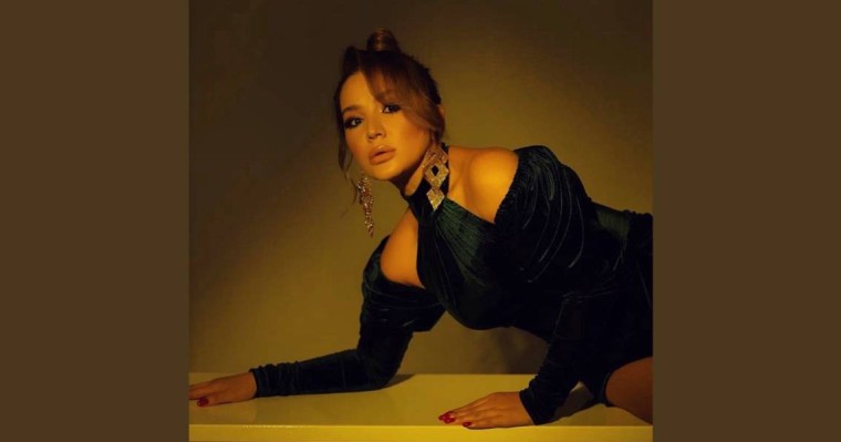 Әнші Мақпал Исабекова өзін Джей Ломен салыстырды