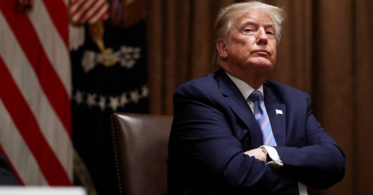 Трамп АҚШ-тың президенттігіне кандидатурасын ұсынуға өтініш берді