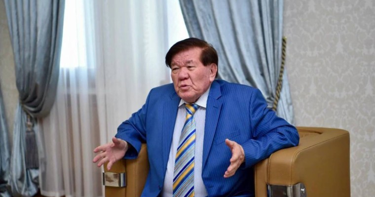 “Кешірмеймін”: Мұхтар Шаханов өзі туралы жалған ақпарат таратқандарды сотқа беретінін айтты