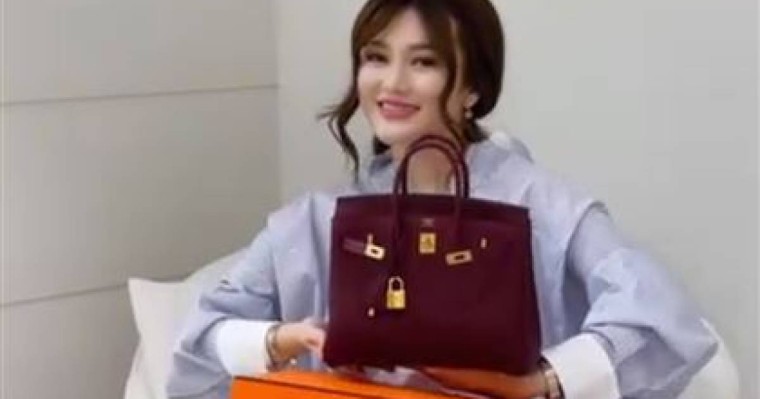 "Бренд сумкам 12 миллион теңге. Оны ақшасы барлар ғана алады": Ерке Есмаханға Райм тапсырыспен сумка әперген