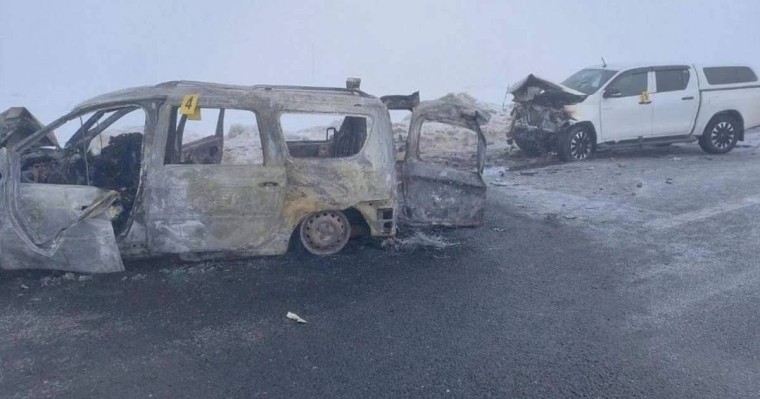 Ішінде төрт бала бар: Ақтөбе облысында болған жол апатынан сегіз адам қаза болды