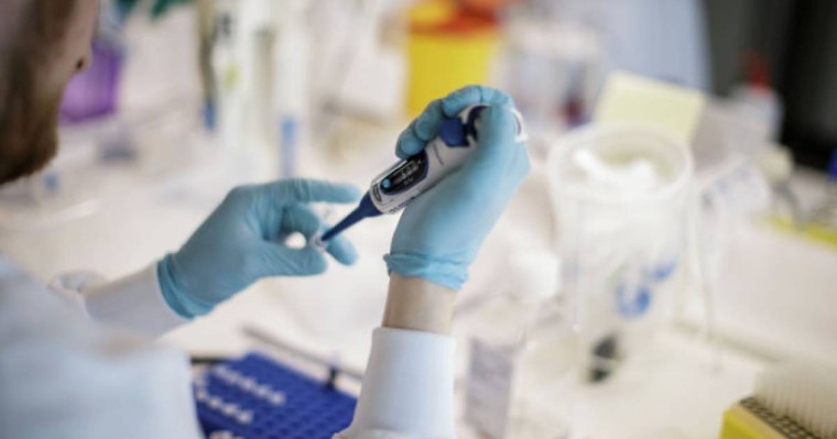 COVID-19 инфекциясына қарсы вакцина тегін болады – әлемдік көшбасшылардың шешімі