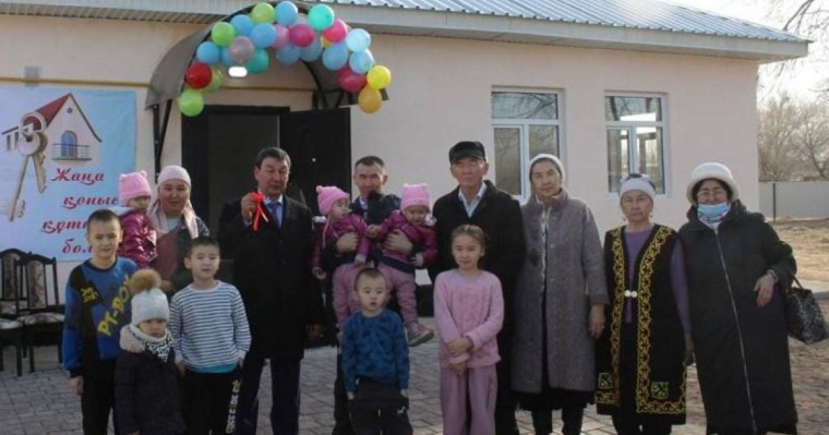 Алматы облысында дүниеге келген үшемге кәсіпкер бес бөлмелі үй сыйлады