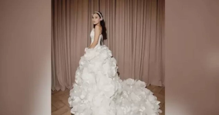 «Екеуі бірге тұрады емес пе?» Айжұлдыз Адайбекова сүйіктісімен заңды некеге отырды