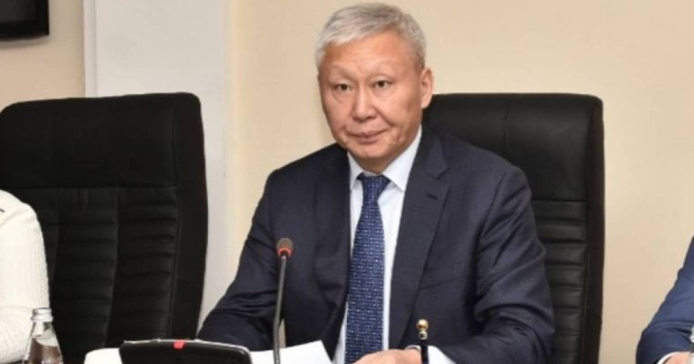 Экс-депутатқа қатысты үкім шықты: Кәмелетке толмаған қызды зорлады деп айыпталған