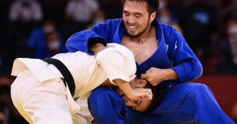 «Қарсыласының мойнын бұрап жіберді»: Елдос Сметов Ташкентте өтіп жатқан жарыстан шеттетілді