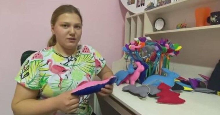 Алматы облысында ата-анасыз қалған балалар қуыршақ сатып, кәсіптерін бастап жатыр