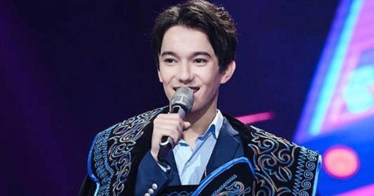 «Кетчуп пен нан деген қараңғы қазақтарға арналады»: Димаштың өнерін келекеге айналдырғандар сынға қалды (видео)