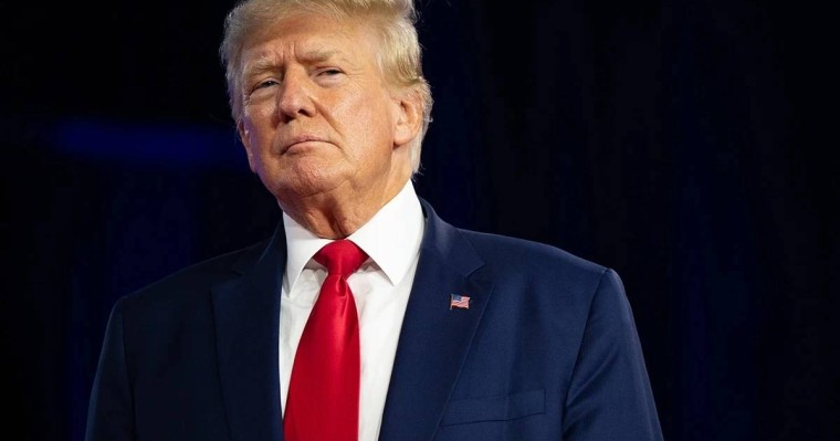 Трамп Ресейге қарсы санкцияларды тағы бір жылға ұзартты