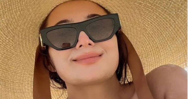 Дубайда жүрген Мадина Сәдуақасова оқырмандарының талқысына түсті