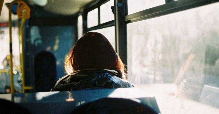 Астанада оқушы қызды зорлаған автобус жүргізушісі сотталды