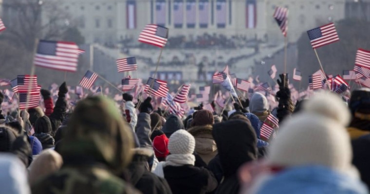 "АҚШ-тың көмегін Украинадағы жемқорлар пайдаланып жатқан шығар" - америкалықтар ашулы