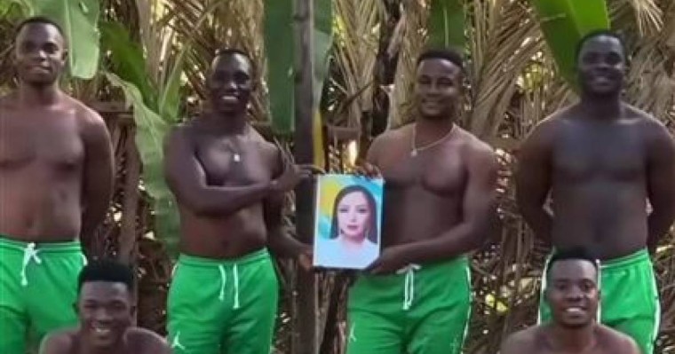 "Ар-намыс қайда? Ылғи жалаңаш еркектер...": Жорабаеваның туған күніне ерекше құттықтау жасалды