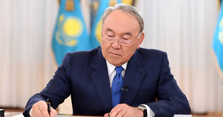 Важнейшим политическим событием года стал уход Нурсултана Назарбаева от председательства в партии «Nur Otan»