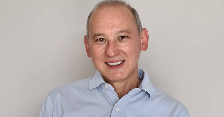 "Неге реакцияңыз мұндай? Абыржып, уайымдауыңыз керек қой". Мұхтар Жәкішев ҚР ҰҚК қалай тергегені туралы