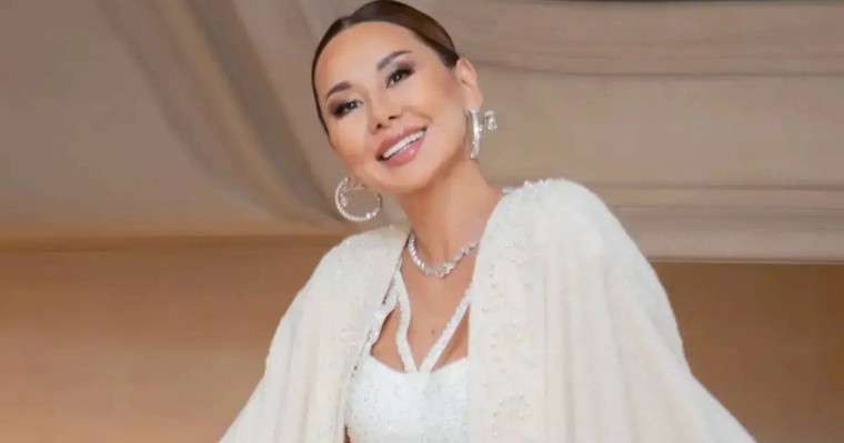 Жақында тұрмысқа шыққан Динара Сәтжан қуанышты жаңалығын бөлісті