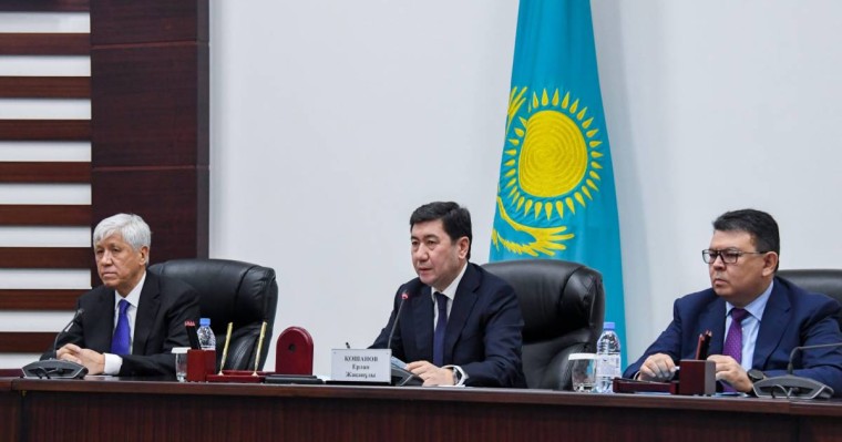 Ерлан Қошанов Алматы облысының жаңа әкімін таныстырды