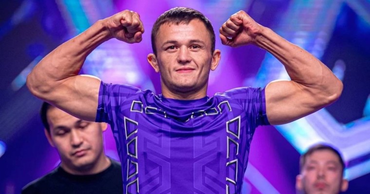 Бекзат Алмахан атақты Нұрмағамедовке қарсы жекпе-жек өткізу үшін АҚШ-қа аттанды