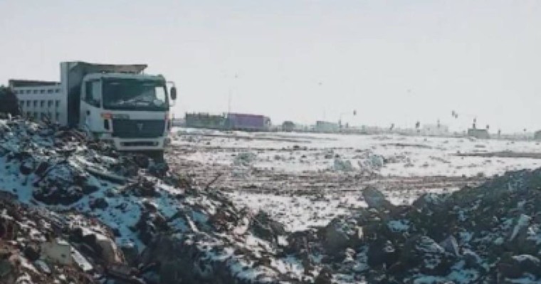 Жаңа адамдар шұғыл араласуды талап етеді: Астанада қоқыс заңсыз төгілуде!