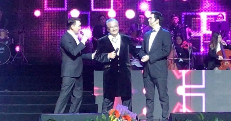 Нұрлан Өнербаев қос ұлымен ән шырқады (ВИДЕО)