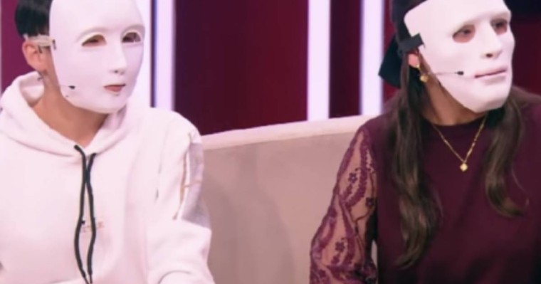 "Мал сойғандай он екі жілікке бөлемін". Түркістан облысында егіз ес білгелі әкесінен қорлық көріп келген