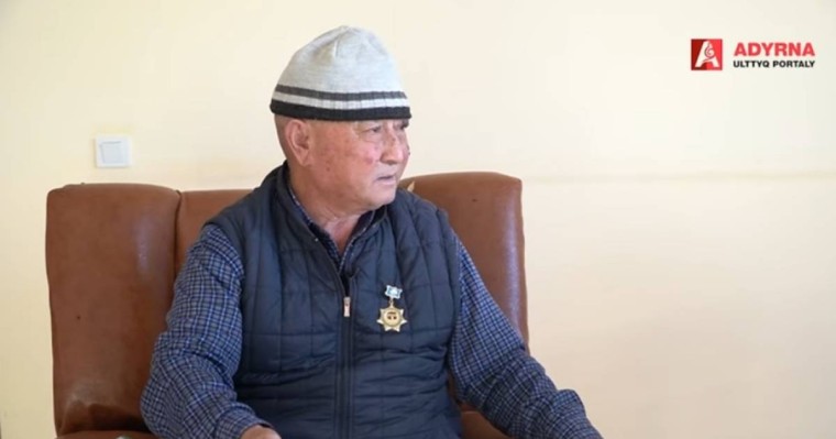 "Қайтыс болған кісілерге де қажылық парызды өтегені туралы құжат сатып жүр" - Өтеміс Маханов