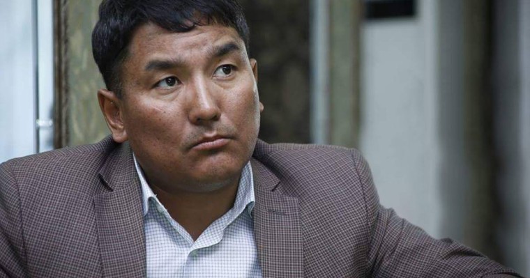 Сіз кімсіз, блатной қойшы Алмасбек Садырбаев?