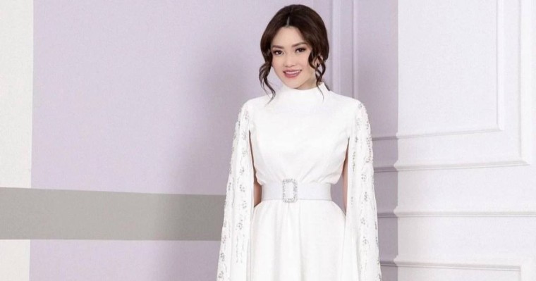 "Құны – 20 миллион теңге": Ерке Есмахан ұлының кіндік шешесінің ең қымбат дүниесін айтып қойды