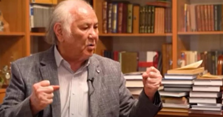 Дулат Исабеков Қазақстанның Еңбек Ері атанды