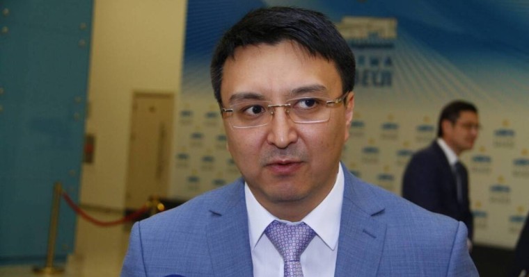 "Мұқалмас" елде не себепті қызу талқылануда?