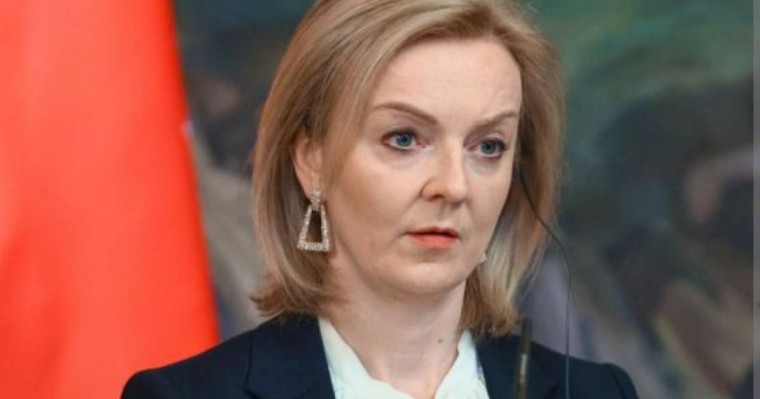 Лиз Трасс Ұлыбританияның премьер-министрі қызметінен кетті