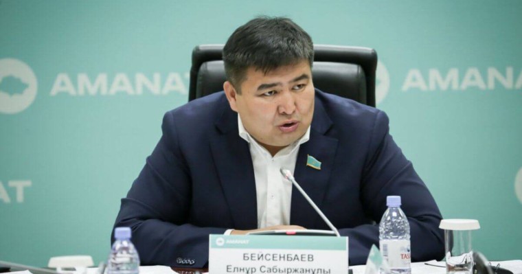 Қазақстанның экс-президенттерімен бір метрода отыратын күн туады – Мәжіліс депутаты