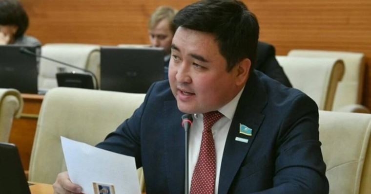 Қазақстанда жалған жарнама жасаған өнер жұлдыздары жазалануы керек – Депутат