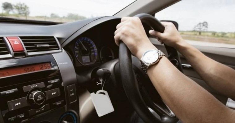 Алматы полициясы Нұрсұлтан Назарбаевты жеті жылға жүргізуші куәлігінен айырды