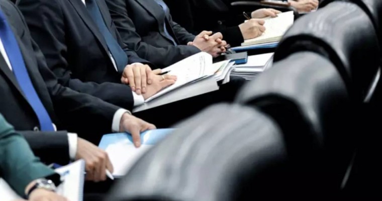 Өзбекстан шенеуніктеріне әлеуметтік желілерде боқтық сөз жазуға тыйым салынды