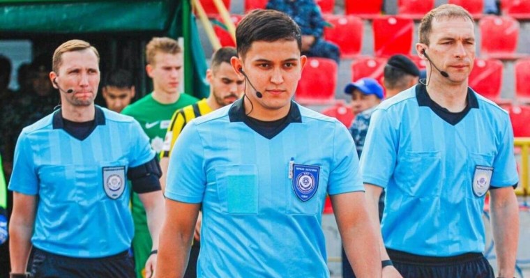 «Садақа»: Ақтөбелік жанкүйерлер тараздық төрешіге ақша аударып жатыр