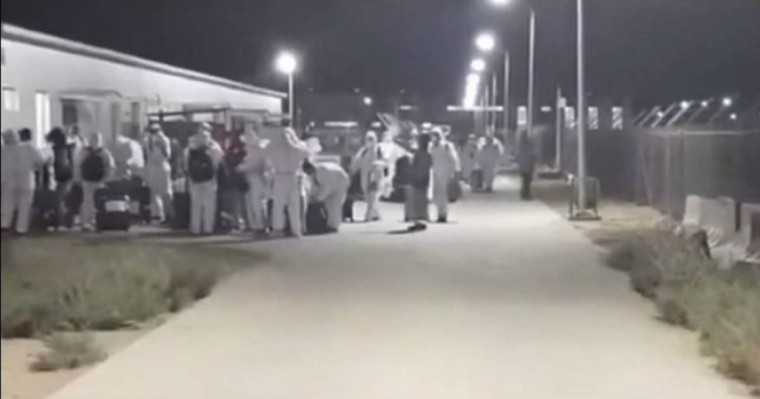 Қытай жұмысшылардың Атырауға келген сәті видеоға түсіп қалды: Індет әкеліп жатыр