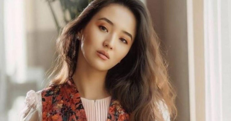 Актриса Гүлназ Жоланова ана атанды