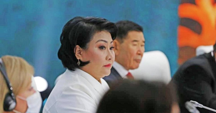 "Антикордан емес, Алладан қорыққаныңа рахмет!": Хаменова жауабын өзгерткен куәгерге алғыс айтты