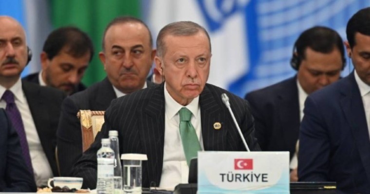 Ердоған Астанада Путиннің көзінше Украинадағы қантөгісті тоқтатуға шақырды