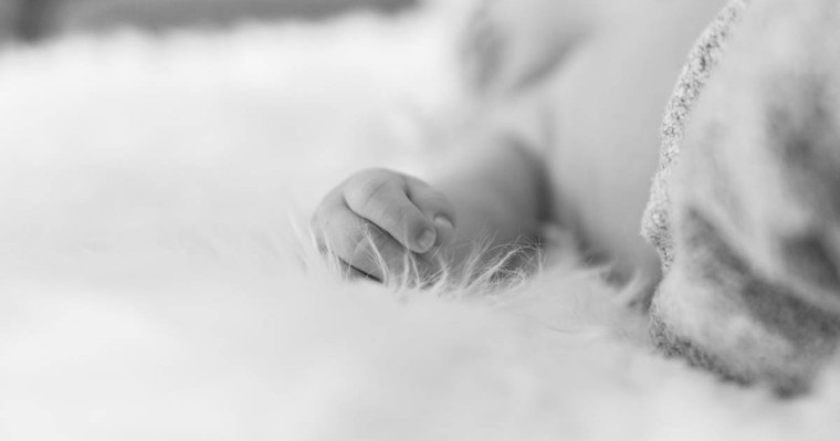 Балқашта дәрігерлер дүйсенбі күттіріп, 2 жасар бала қайтыс болды