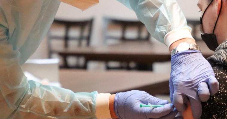 Талдықорған тұрғынына коронавирустан вакцина салмай қойған