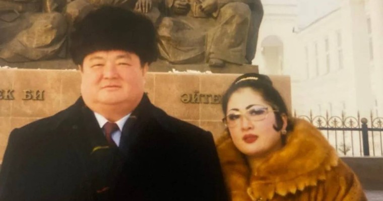 Мақпал Жүнісова күйеуі Заманбек Нұрқаділов жазған соңғы хатты көрсетті (фото)