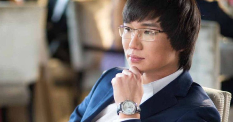 Тараздағы концертке кешігіп, тойда ән айтқан Қайрат Нұртастың видеосы желіде қызу талқылануда (видео)